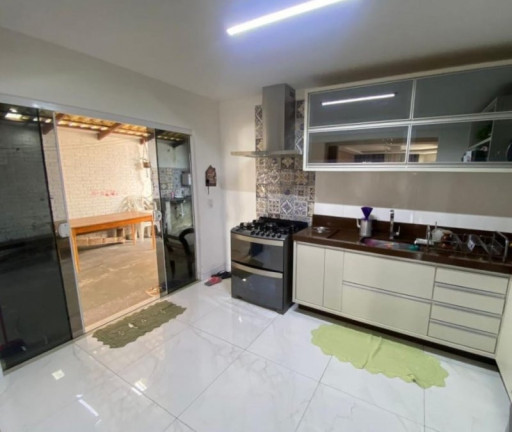Imagem Casa com 2 Quartos à Venda, 300 m² em Santa Regina - Camboriú