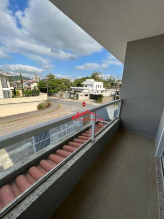 Imagem Sobrado com 3 Quartos à Venda, 166 m² em América - Joinville