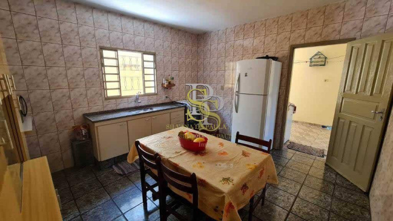 Imagem Casa com 3 Quartos à Venda, 130 m² em Terra Preta - Mairiporã Imagem Casa com 3 Quartos à Venda, 130 m² em Terra Preta - Mairiporã