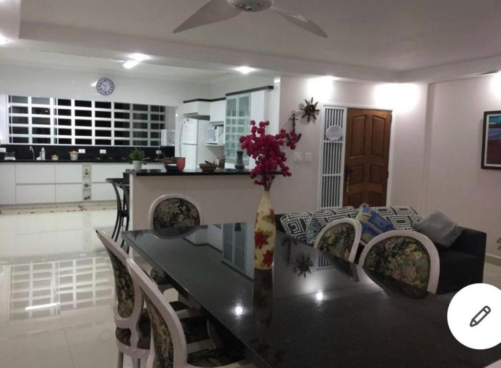 Imagem Apartamento com 4 Quartos à Venda ou Locação, 180 m² em Pitangueiras - Guarujá