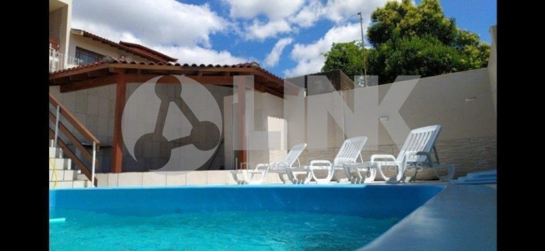 Imagem Casa com 4 Quartos à Venda, 245 m² em Jardim Itu - Porto Alegre Imagem Casa com 4 Quartos à Venda, 245 m² em Jardim Itu - Porto Alegre