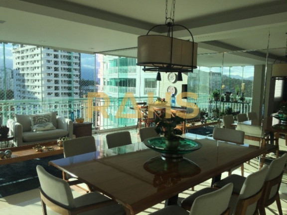 Imagem Apartamento com 3 Quartos à Venda, 188 m² em Centro - Joinville Imagem Apartamento com 3 Quartos à Venda, 188 m² em Centro - Joinville