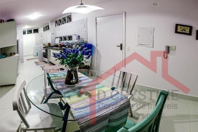 Casa com 3 Quartos para Alugar, 230 m² em Alphaville - Santana De Parnaíba