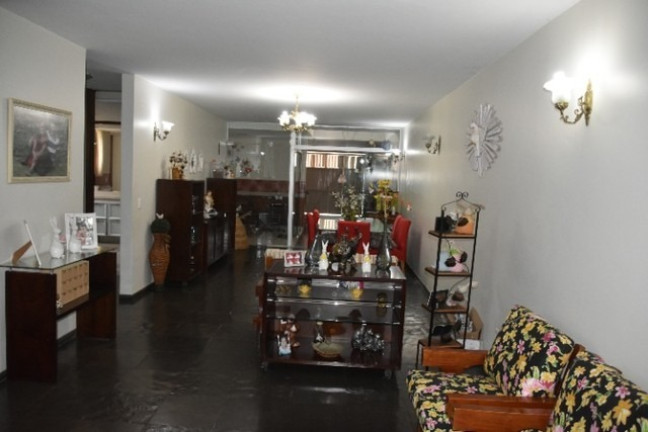 Imagem Imóvel com 7 Quartos à Venda, 457 m² em Asa Sul - Brasília Imagem Imóvel com 7 Quartos à Venda, 457 m² em Asa Sul - Brasília