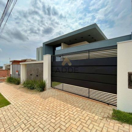 Imagem Casa com 3 Quartos à Venda, 405 m² em Green Park - Sorriso