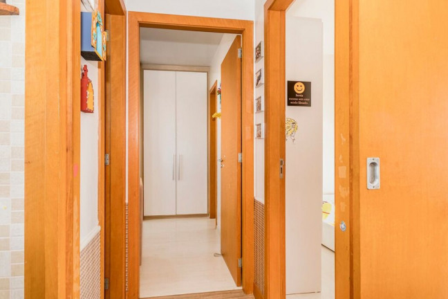 Imagem Imóvel com 2 Quartos à Venda, 79 m² em Menino Deus - Porto Alegre Imagem Imóvel com 2 Quartos à Venda, 79 m² em Menino Deus - Porto Alegre