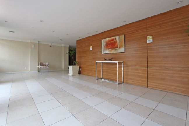 Imagem Imóvel com 2 Quartos à Venda, 62 m² em Cristal - Porto Alegre Imagem Imóvel com 2 Quartos à Venda, 62 m² em Cristal - Porto Alegre