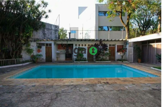 Casa com 4 Quartos à Venda ou Locação, 453 m² em Alto De Pinheiros - São Paulo