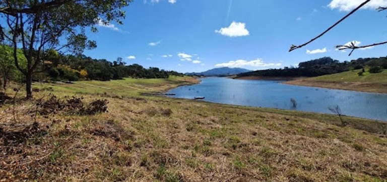 Imagem Terreno à Venda, 2.960 m² em Canedos - Piracaia Imagem Terreno à Venda, 2.960 m² em Canedos - Piracaia