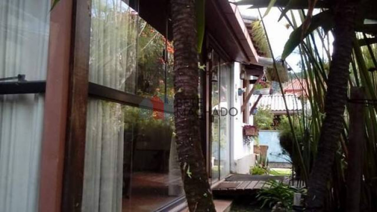 Imagem Casa com 4 Quartos à Venda, 697 m² em Vargem Grande - Teresópolis Imagem Casa com 4 Quartos à Venda, 697 m² em Vargem Grande - Teresópolis