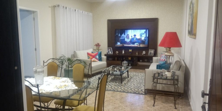 Imagem Casa com 3 Quartos à Venda, 184 m² em Centro - Suzano