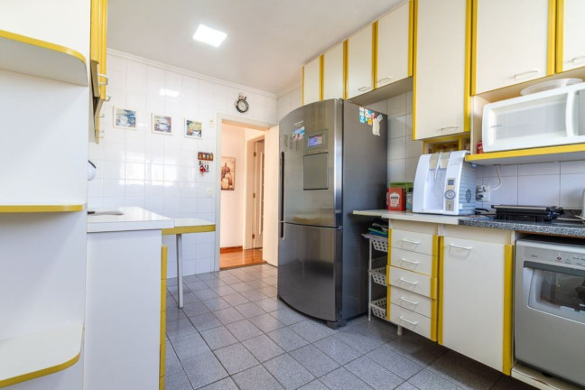Imagem Imóvel com 4 Quartos à Venda, 250 m² em Vila Suzana - São Paulo