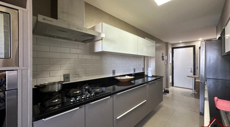 Imagem Apartamento com 4 Quartos à Venda, 145 m² em Jacarepagua - Rio De Janeiro