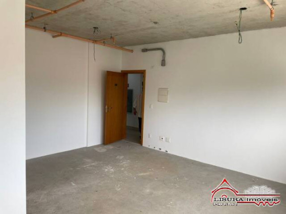 Sala Comercial à Venda, 33 m² em Centro - Jacareí