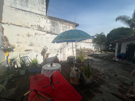 Imagem Casa com 6 Quartos à Venda, 216 m² em Centro - Santa Branca Imagem Casa com 6 Quartos à Venda, 216 m² em Centro - Santa Branca