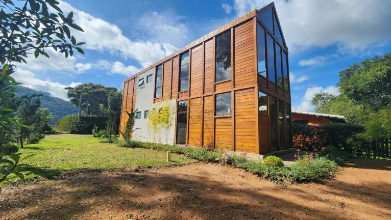 Imagem Casa com 3 Quartos à Venda, 523 m² em Vale Alpino - Teresópolis Imagem Casa com 3 Quartos à Venda, 523 m² em Vale Alpino - Teresópolis