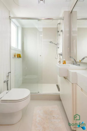 Imagem Apartamento com 3 Quartos à Venda, 241 m² em Auxiliadora - Porto Alegre Imagem Apartamento com 3 Quartos à Venda, 241 m² em Auxiliadora - Porto Alegre