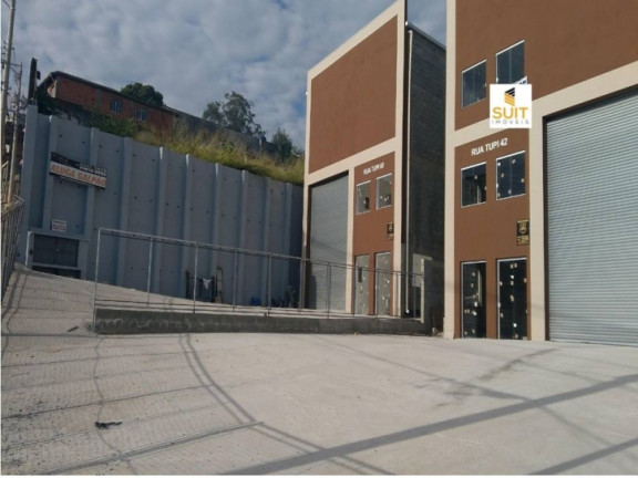 Casa à Venda ou Locação, 550 m² em Fazendinha - Santana De Parnaíba