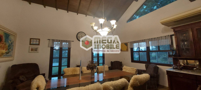 Casa com 5 Quartos à Venda, 170 m² em Centro - Rancho Queimado