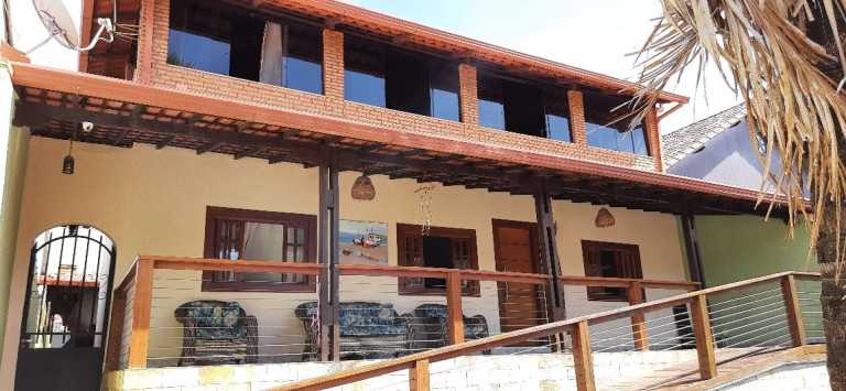 Casa com 3 Quartos à Venda, 360 m² em R$790.000,00  // Tropical - Contagem