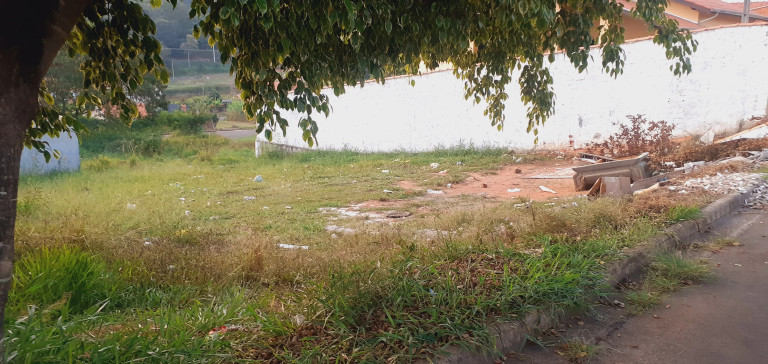 Imagem Terreno à Venda, 396 m² em Parque Florianópolis - Jaguariúna Imagem Terreno à Venda, 396 m² em Parque Florianópolis - Jaguariúna