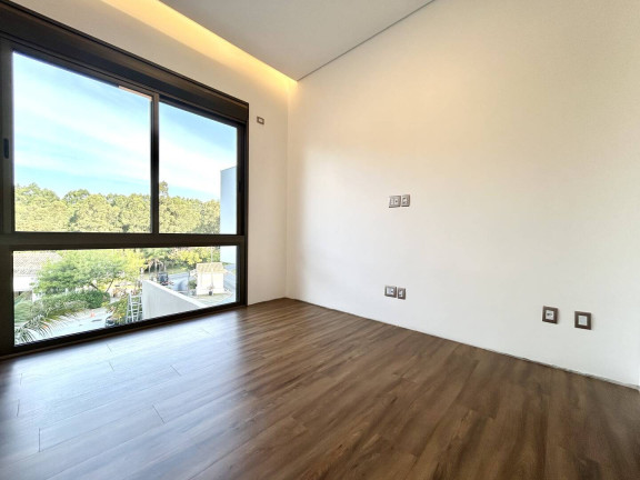 Imagem Casa com 4 Quartos à Venda, 320 m² em Alphaville - Santana De Parnaíba Imagem Casa com 4 Quartos à Venda, 320 m² em Alphaville - Santana De Parnaíba