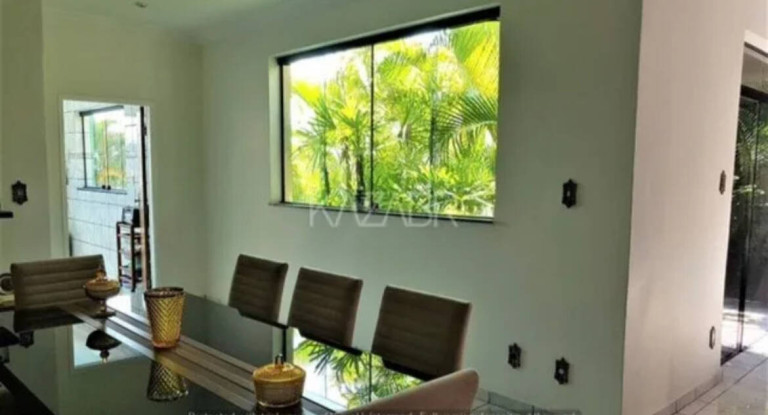 Imagem Casa com 4 Quartos à Venda, 600 m² em Vila Santista - Atibaia Imagem Casa com 4 Quartos à Venda, 600 m² em Vila Santista - Atibaia