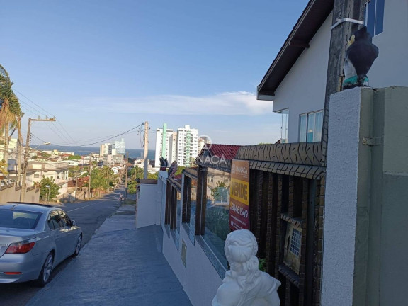 Imagem Sobrado com 5 Quartos à Venda, 520 m² em Centro - Barra Velha