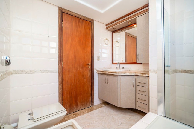 Imagem Imóvel com 3 Quartos à Venda, 142 m² em Juvevê - Curitiba Imagem Imóvel com 3 Quartos à Venda, 142 m² em Juvevê - Curitiba
