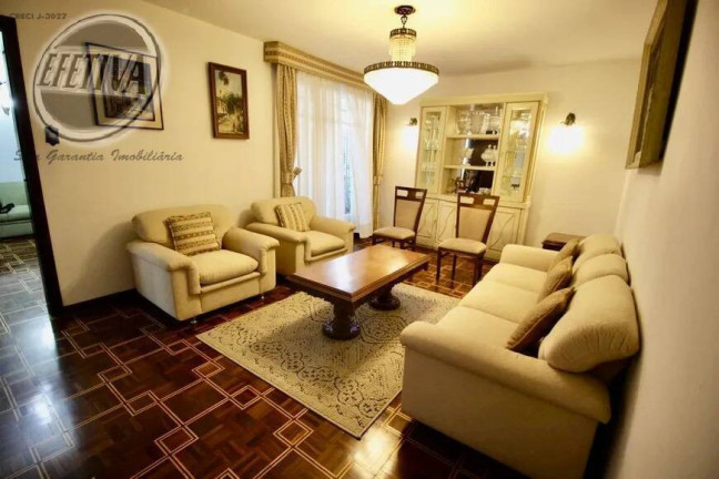 Imagem Casa com 4 Quartos à Venda, 517 m² em Rebouças - Curitiba