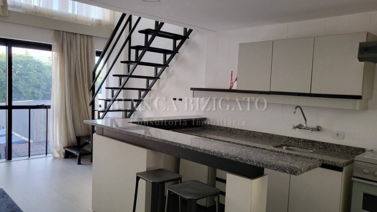 Imagem Apartamento com 1 Quarto à Venda, 47 m² em Centro - Curitiba Imagem Apartamento com 1 Quarto à Venda, 47 m² em Centro - Curitiba
