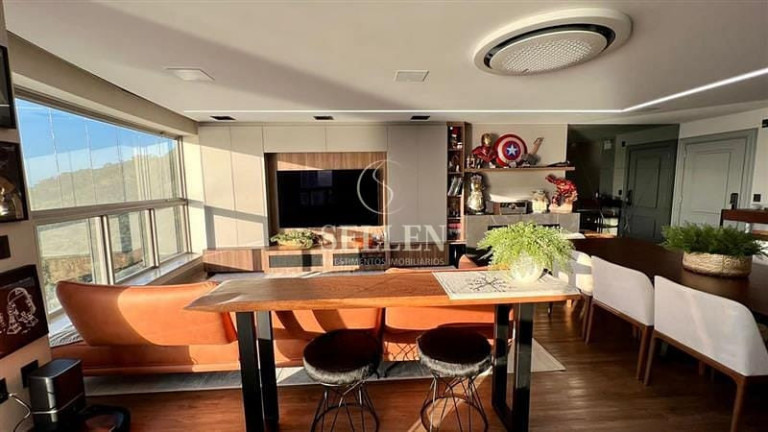 Imagem Apartamento com 3 Quartos à Venda, 183 m² em Centro - Balneário Camboriú Imagem Apartamento com 3 Quartos à Venda, 183 m² em Centro - Balneário Camboriú