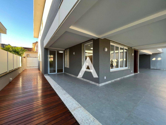 Imagem Casa com 4 Quartos à Venda, 380 m² em Comary - Teresópolis Imagem Casa com 4 Quartos à Venda, 380 m² em Comary - Teresópolis