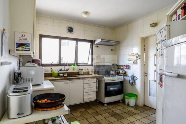 Imagem Apartamento com 4 Quartos à Venda, 210 m² em Moema - São Paulo