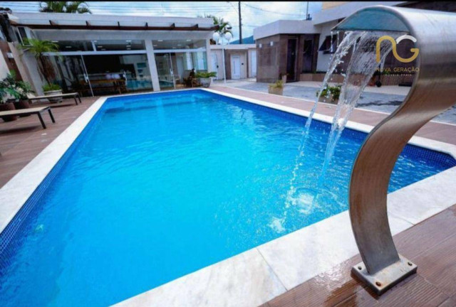 Sobrado com 8 Quartos à Venda, 500 m² em Balneário Flórida - Praia Grande