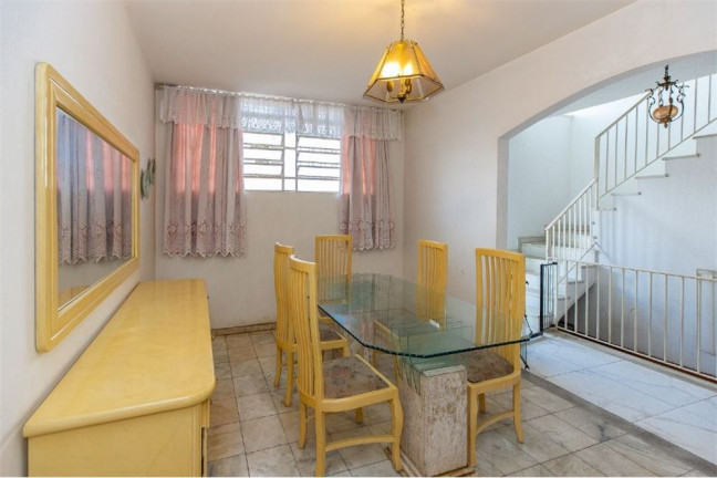 Imagem Casa com 4 Quartos à Venda, em Campo Belo - São Paulo Imagem Casa com 4 Quartos à Venda, em Campo Belo - São Paulo