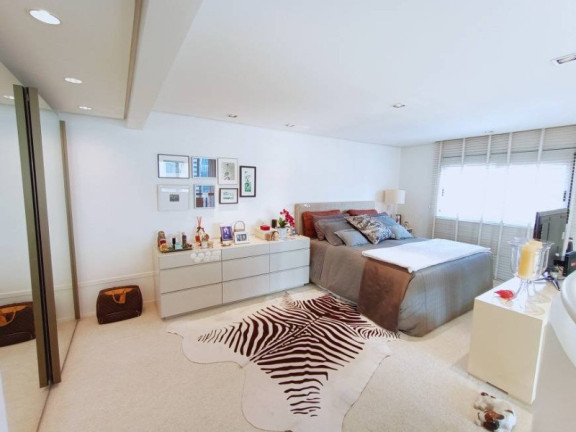 Imagem Imóvel com 1 Quarto à Venda, 130 m² em Vila Nova Conceição - São Paulo Imagem Imóvel com 1 Quarto à Venda, 130 m² em Vila Nova Conceição - São Paulo