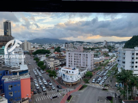 Sala Comercial à Venda, 126 m² em Centro - Balneário Camboriú