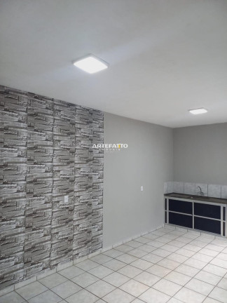 Imagem Casa com 2 Quartos à Venda, 117 m²
