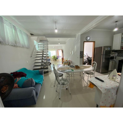 Imagem Casa com 3 Quartos à Venda, 195 m² em Centro - Balneário Camboriú