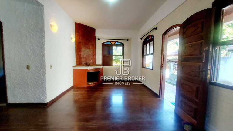 Imagem Casa com 3 Quartos à Venda, 182 m² em Albuquerque - Teresópolis Imagem Casa com 3 Quartos à Venda, 182 m² em Albuquerque - Teresópolis