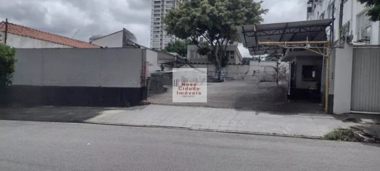 Terreno à Venda, 820 m² em Pinheiros - São Paulo