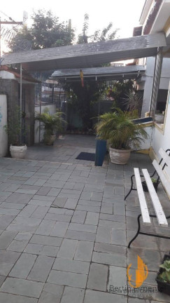 Imagem Casa com 4 Quartos à Venda, 300 m² em Barro Vermelho - São Gonçalo Imagem Casa com 4 Quartos à Venda, 300 m² em Barro Vermelho - São Gonçalo