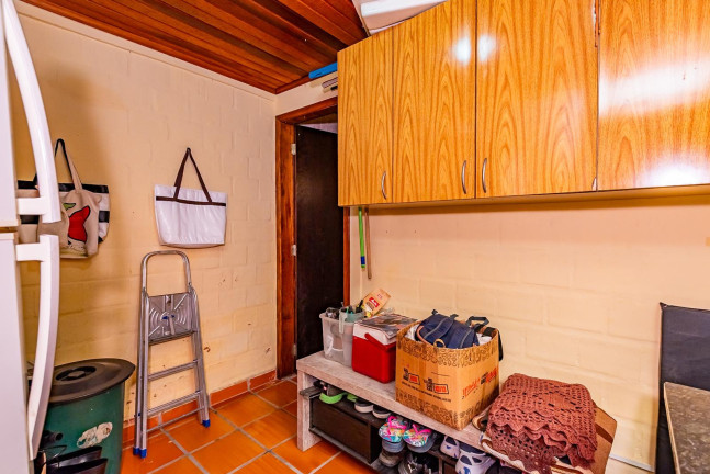 Imagem Sobrado com 3 Quartos à Venda, 209 m² em Portão - Curitiba