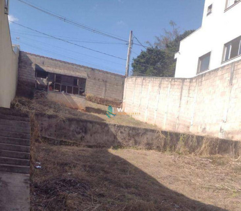 Terreno à Venda, 300 m² em Vila Pasti - Louveira
