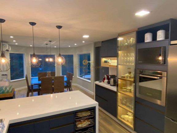 Imagem Casa com 4 Quartos à Venda, 285 m² em Vargem Grande - Teresópolis