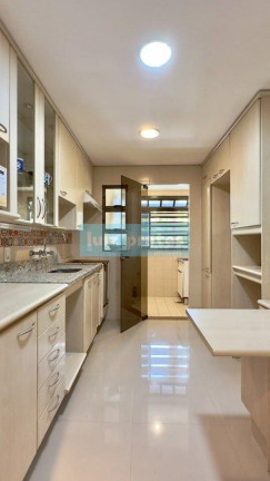 Imagem Apartamento com 3 Quartos à Venda, 79 m² em Menino Deus - Porto Alegre