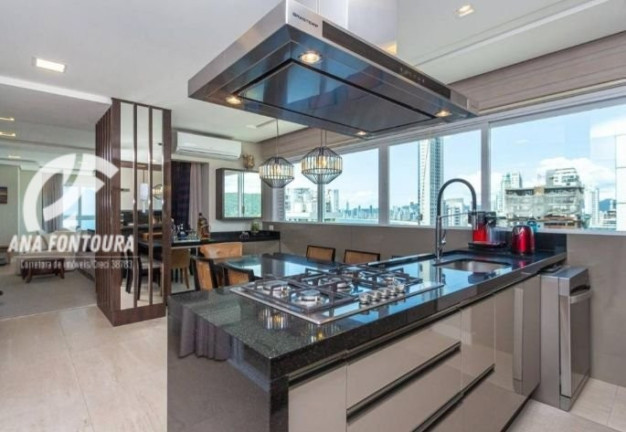 Imagem Cobertura com 3 Quartos à Venda, 222 m² em Pioneiros - Balneário Camboriú