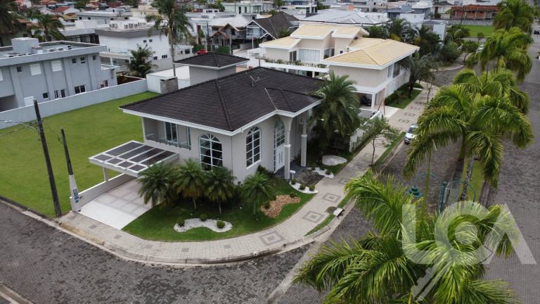 Imagem Casa de Condomínio com 3 Quartos à Venda, 386 m² em Massaguaçu - Caraguatatuba Imagem Casa de Condomínio com 3 Quartos à Venda, 386 m² em Massaguaçu - Caraguatatuba