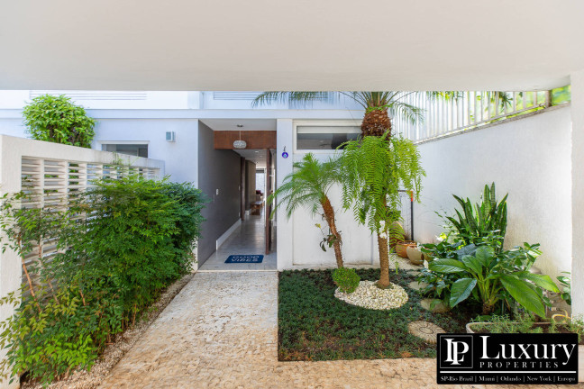 Imagem Casa com 4 Quartos à Venda, 411 m² em Moema - São Paulo Imagem Casa com 4 Quartos à Venda, 411 m² em Moema - São Paulo
